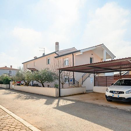 Charming Apartments Rose 1&2 With Pool Porec Exterior photo