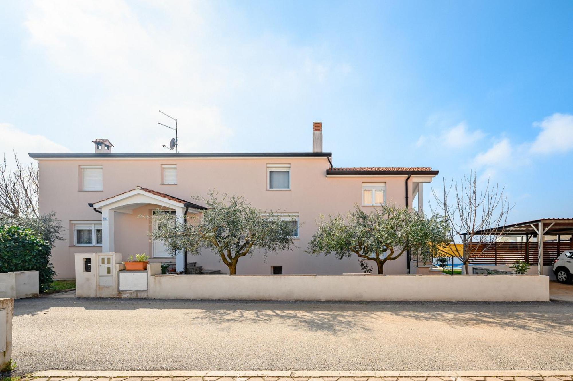 Charming Apartments Rose 1&2 With Pool Porec Exterior photo